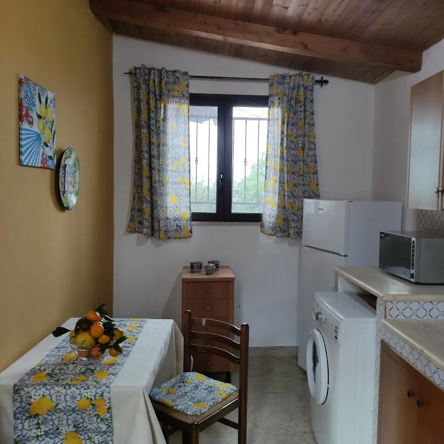 Casa Nonna Villa Balestrate 0*,